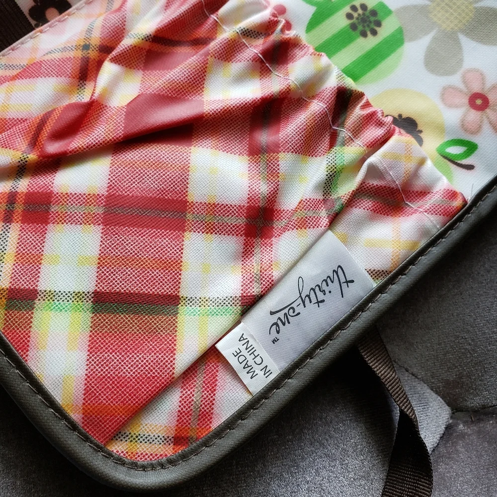 Thirty-One Tri Fold Tablet Organizer iPad Ereader Kindle Vinyl Coated Fabric